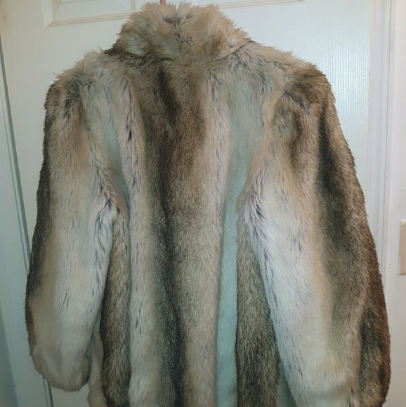 Coat - Picture 2 of 3